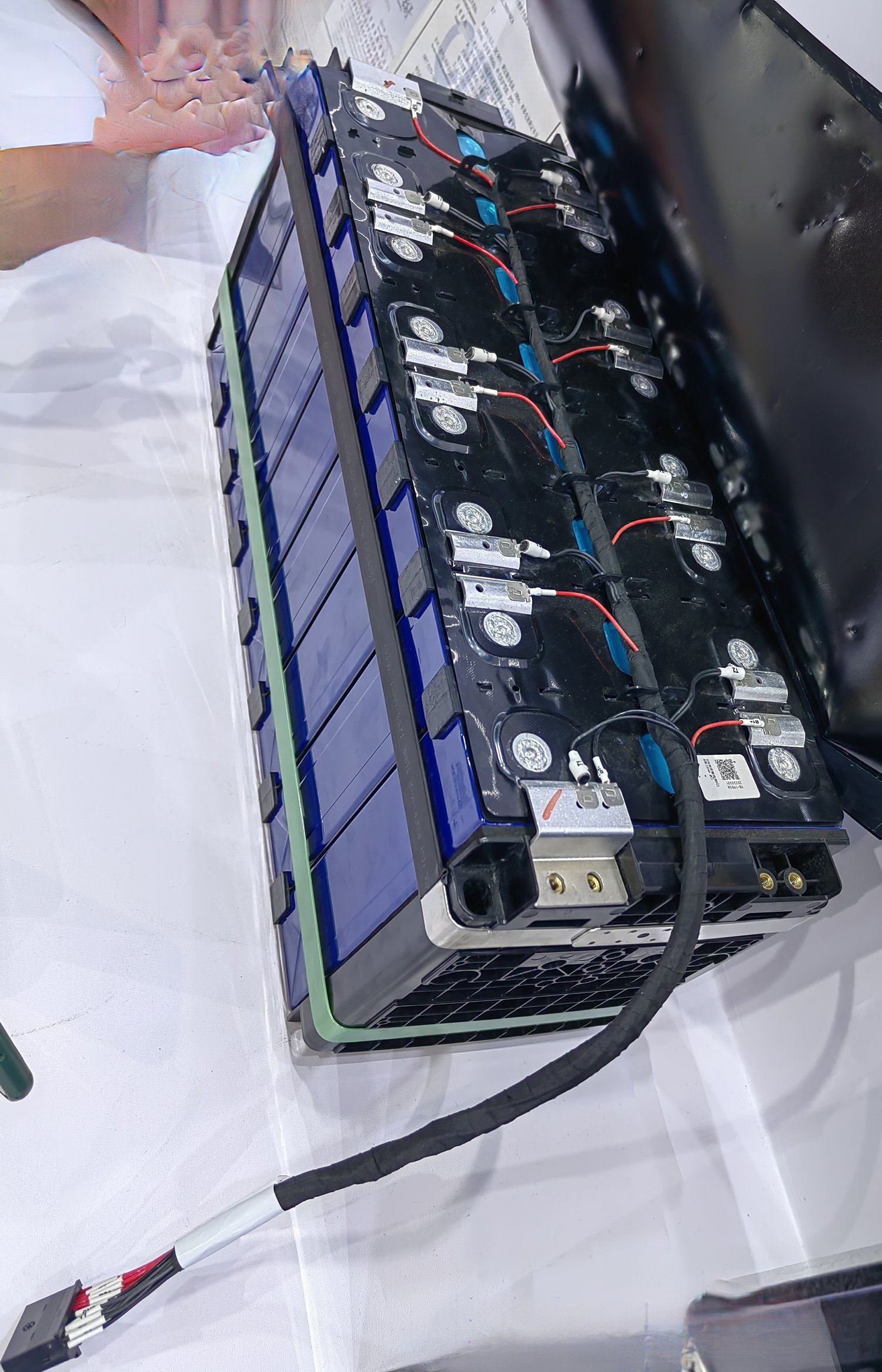 Wire Harness Materials Compared: PVC vs XLPE vs Silicone Insulation