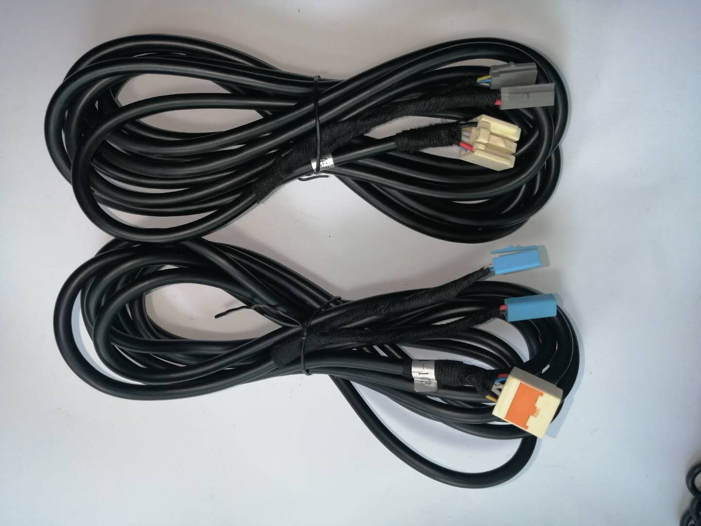 Ground strap assembly set